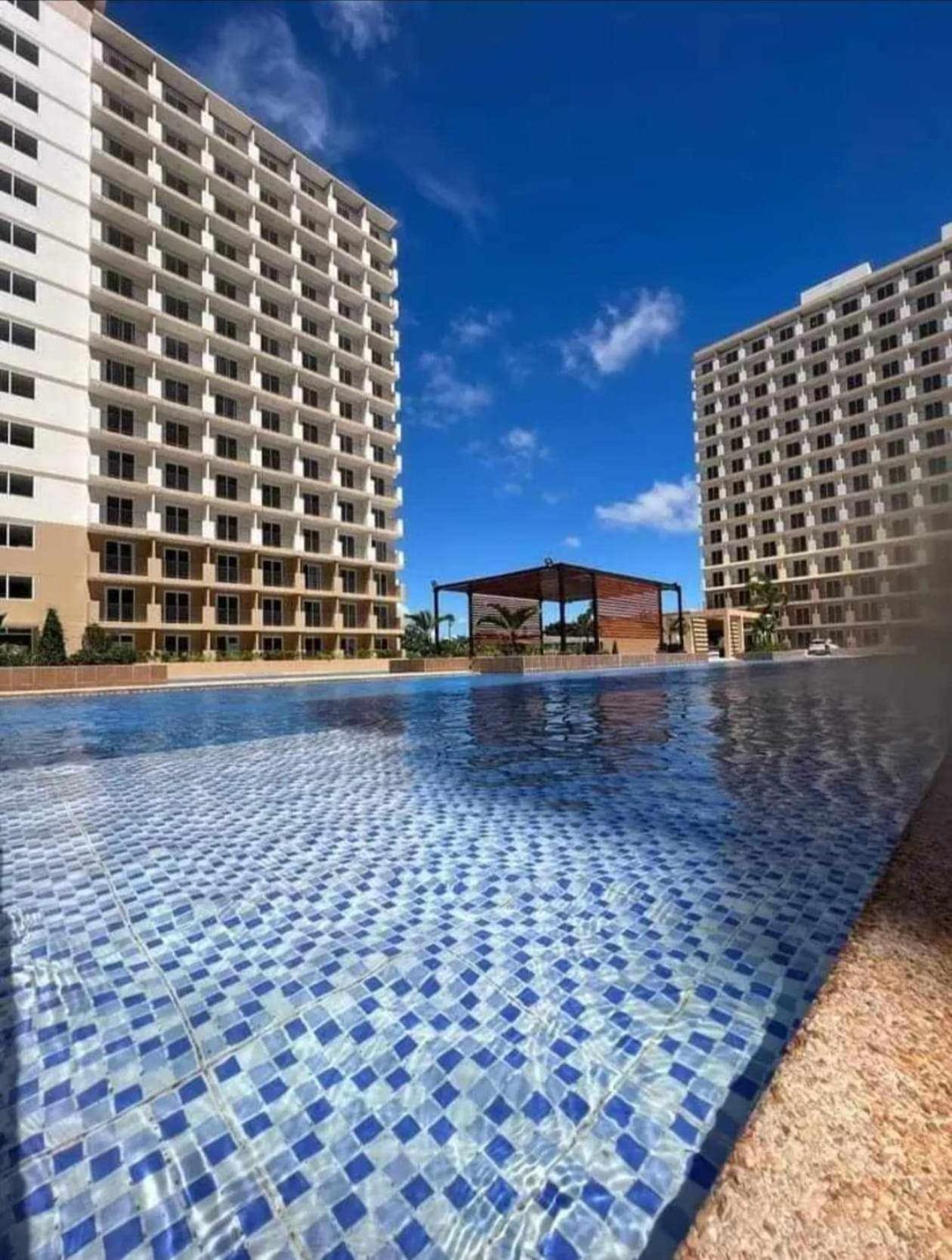 Seo Staycation Мактан Екстериор снимка